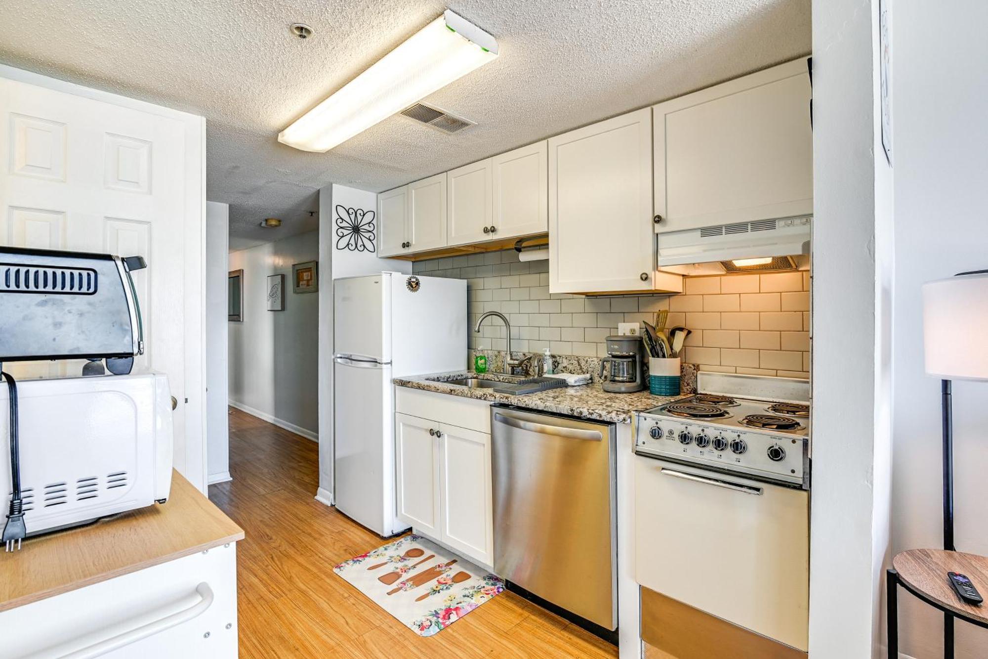 Cozy Beachfront Condo With Wifi, Views And Pool Access Myrtle Beach Exterior foto